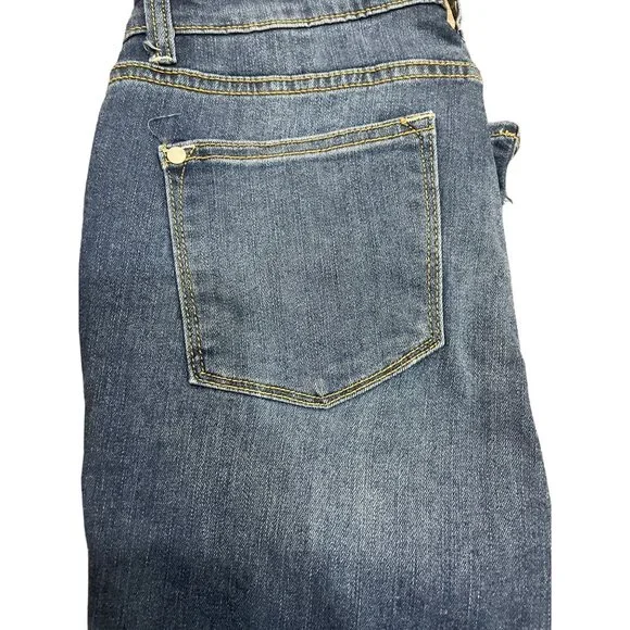 Judy Blue Medium Wash Mid Rise Cropped Boot Jeans - Picture 4 of 6